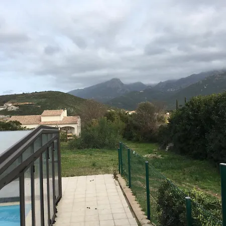 לינה וארוחת בוקר Zen *